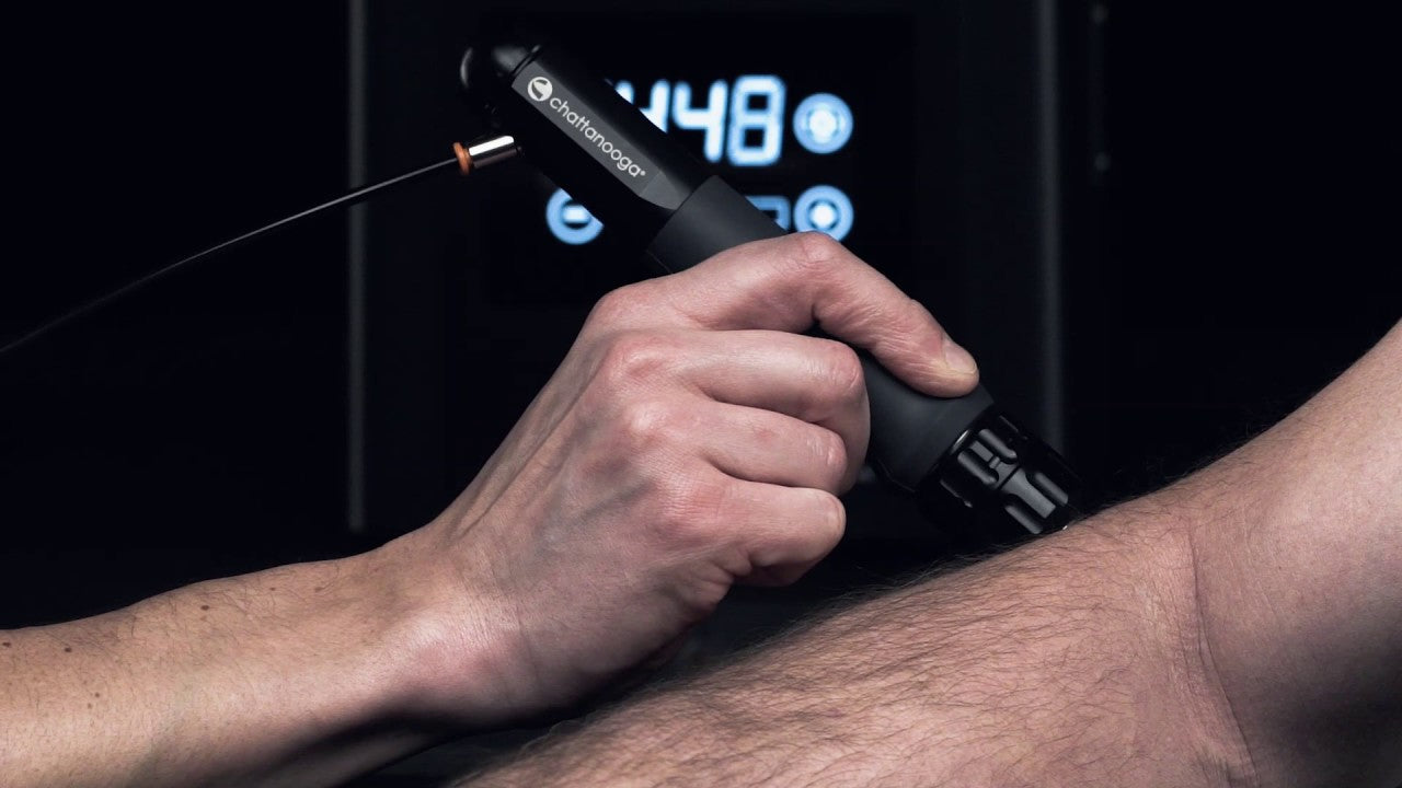 Load video: Intelect® RPW Lite Ondes de choc - Chattanooga®