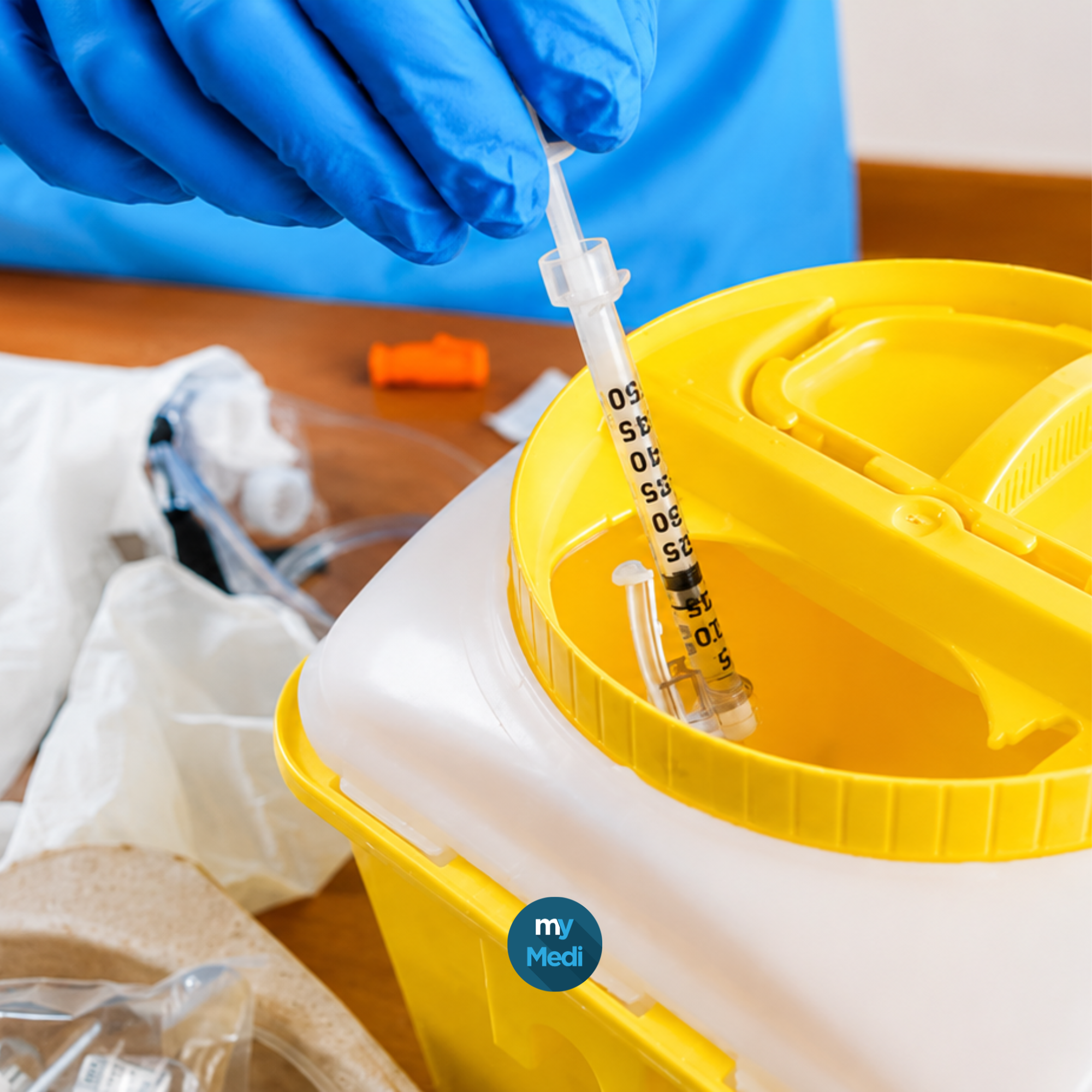 Collecteur de déchets infectieux pour infirmiers