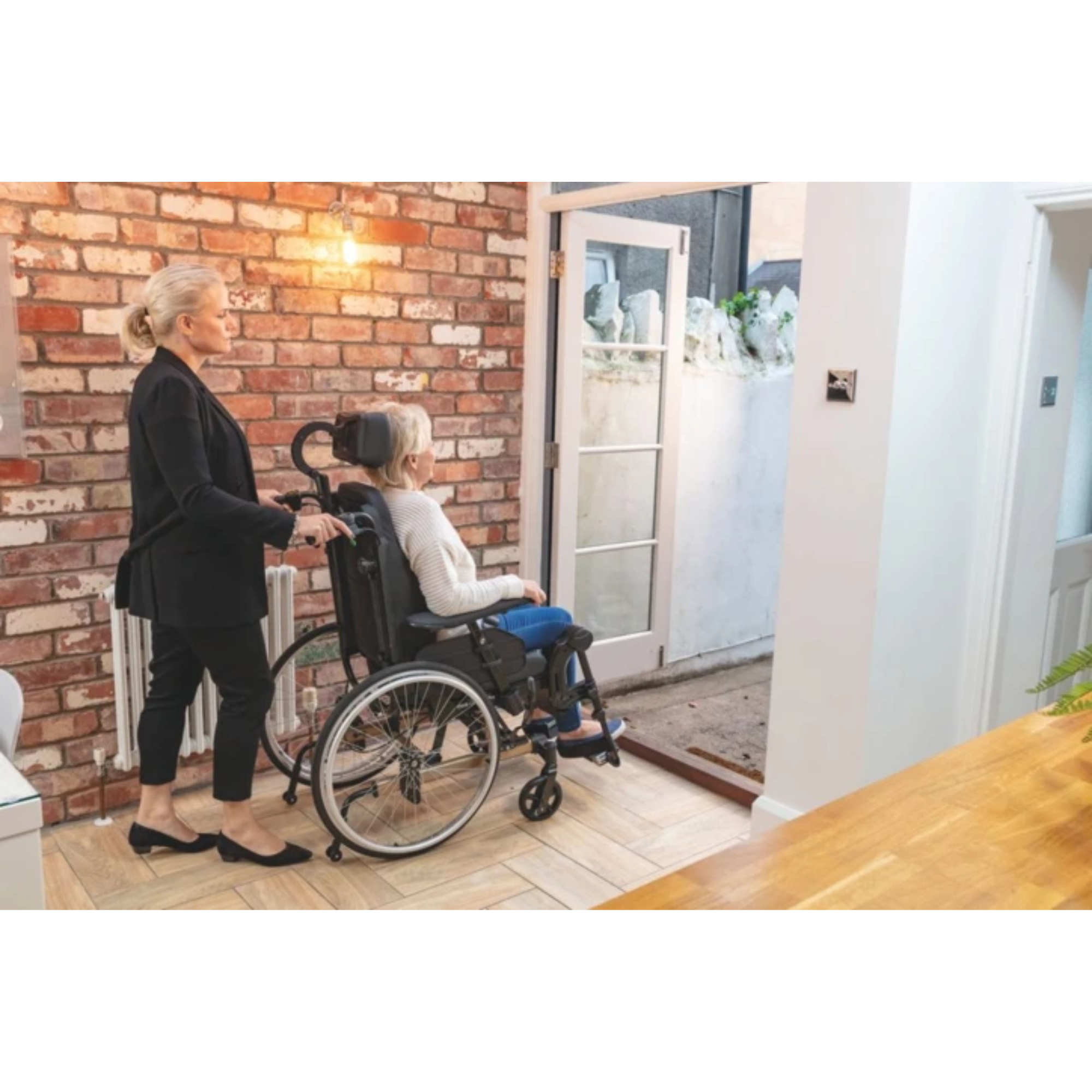 Fauteuil roulant Clematis Pro One S Fixe - Invacare