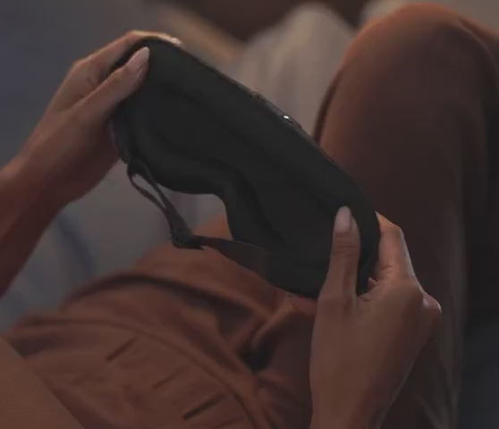 Load video: SleepMask - masque pour les yeux - 3 modes de vibrations - Therabody